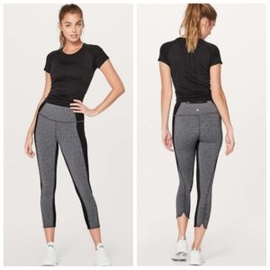 Lulu On Your Mark Crop. 21" inseam. Heathered grey & black Size 2